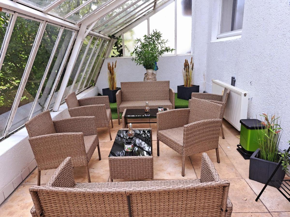 Schloss Hilbringen Gesindewohnungen Merzig Ngoại thất bức ảnh